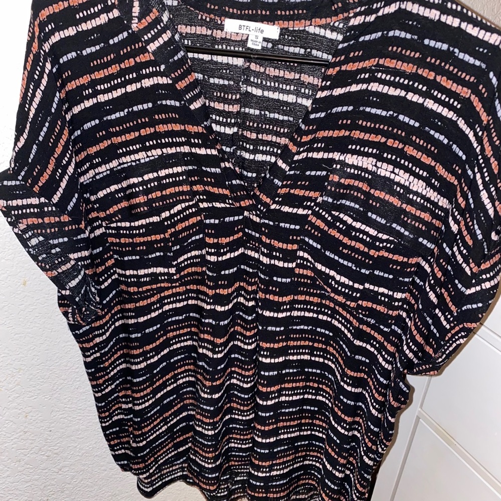 Vici Victory printed pocket top